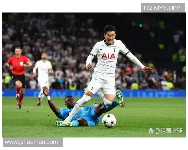 英超球队纷纷开始备战新赛季,热刺外租乔哈特坚定信心迎战强敌 英超球队纷纷开始备战新赛季,热刺外租乔哈特坚定信心迎战强敌